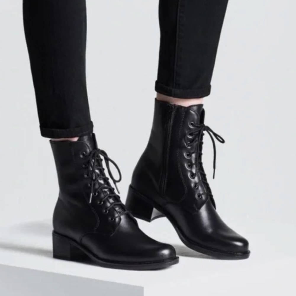 La Canadienne Palmina Boots, Retails for $475